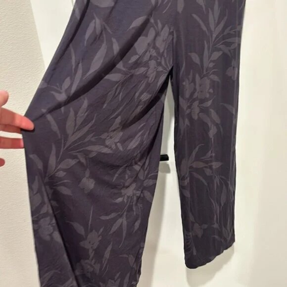 Z Supply Sleeveless Floral Print Wide Leg Flared Jumpsuit Charcoal Gray XS - Picture 4 of 10